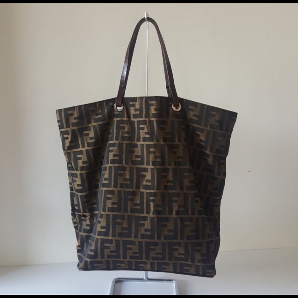 FENDI TOTE BAG